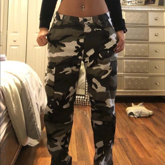 Zumiez Pants - Trendy camo cargo pants